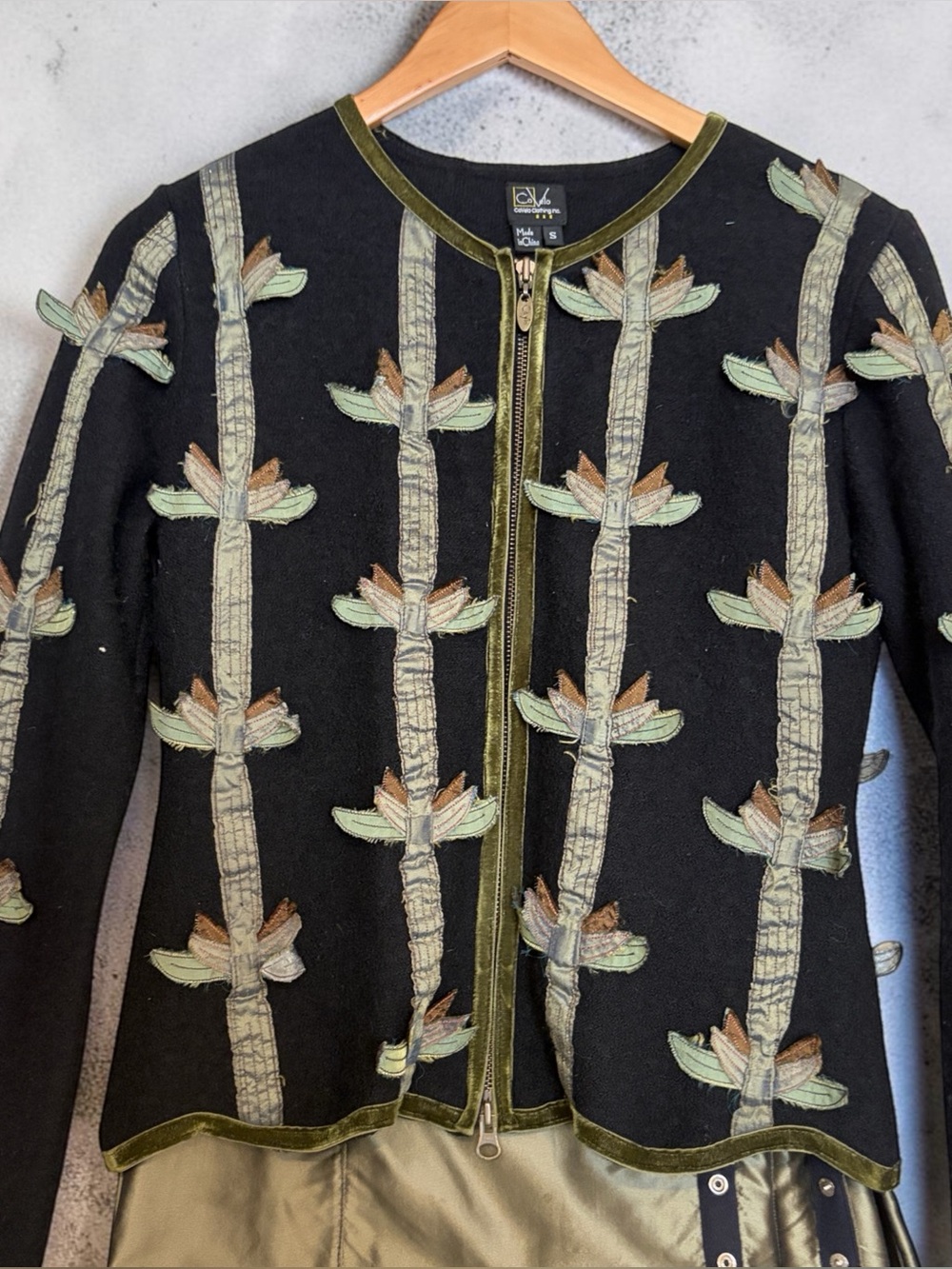 CoVelo Knit jacket with Silk Olive Green skirt